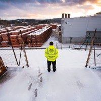 FABRIKA OSMA, KOMOROVICE